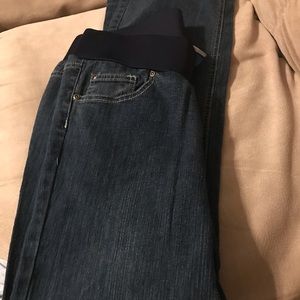 New maternity blue jeans small